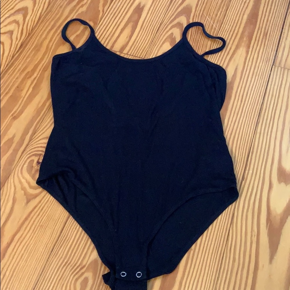 3/$15 Black ripped tank bodysuit large
